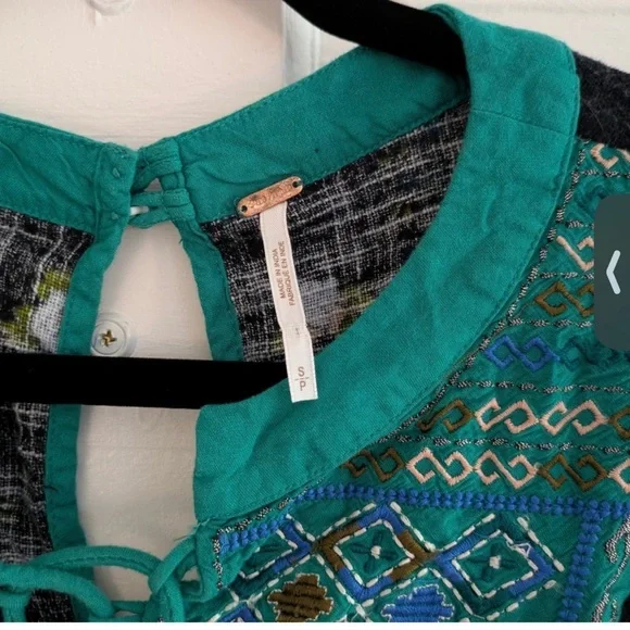 💕Free People💕 Black and Teal Crop Top - Picture 4 of 4